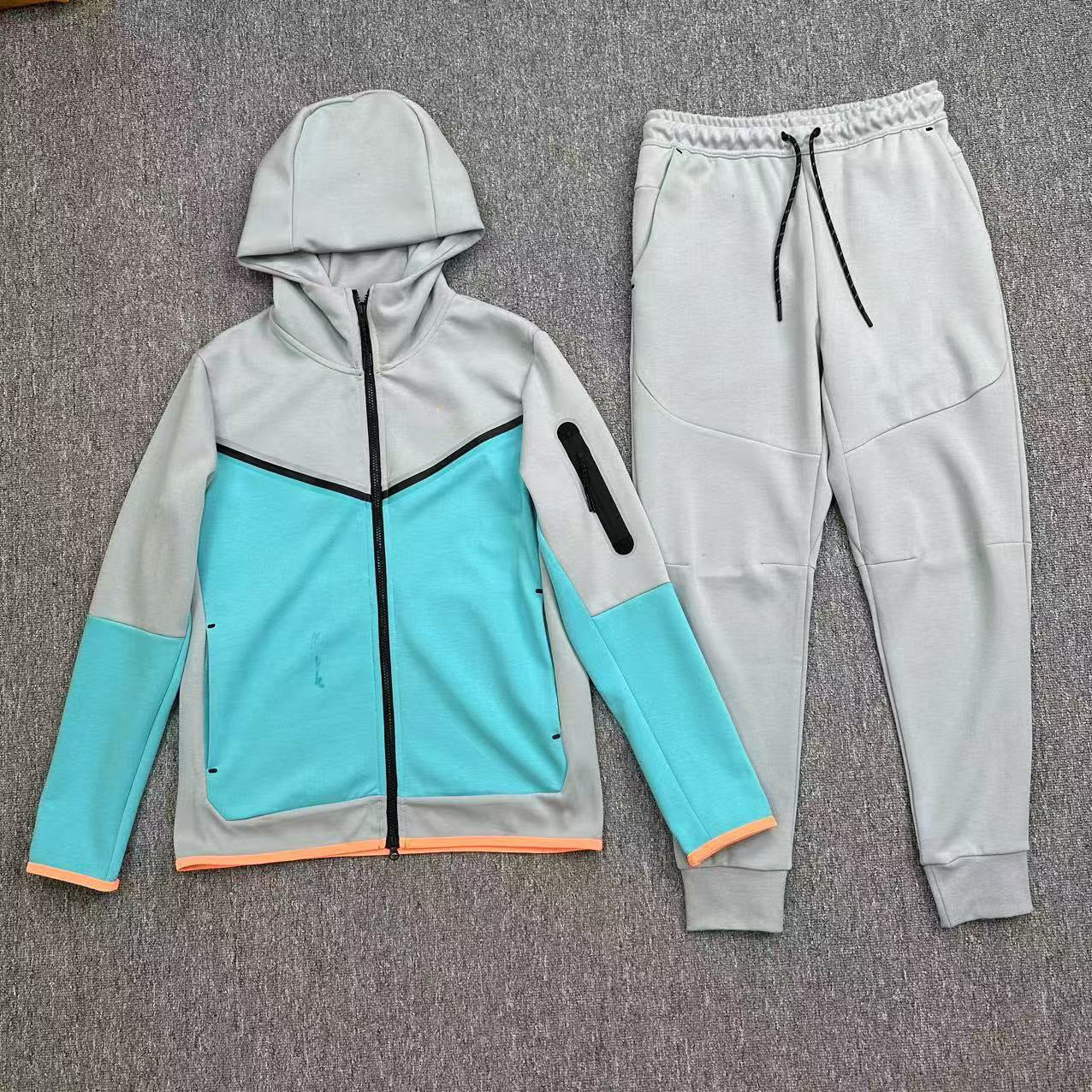 Tech Fleece normally